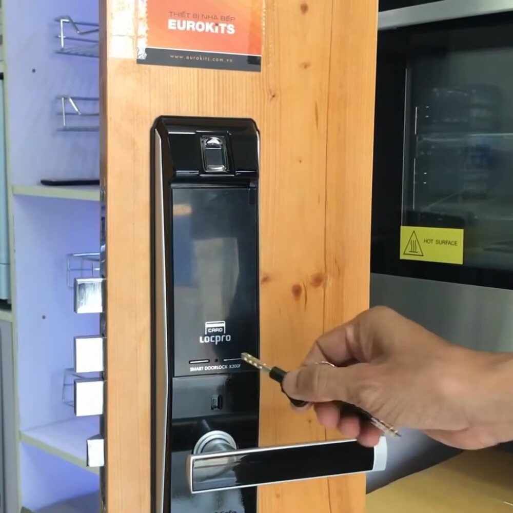 KHÓA VÂN TAY LOCPRO K300F