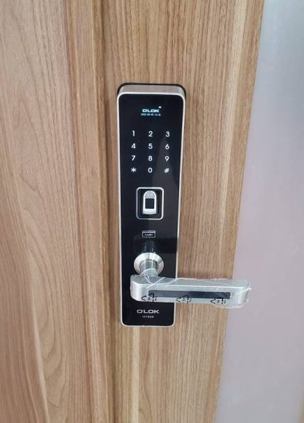 Khóa cửa vân tay O’LOK