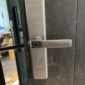 khoa van tay bosch id30 9